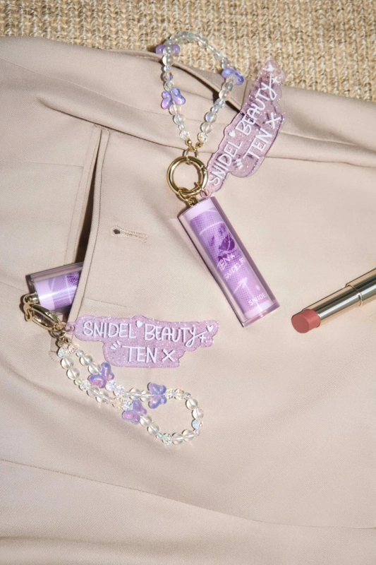 メルティング カラー バーム リミテッド キットとチャーム