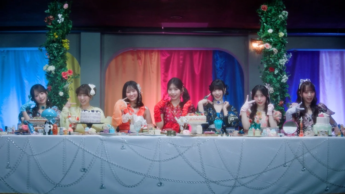 MVのパーティーシーン