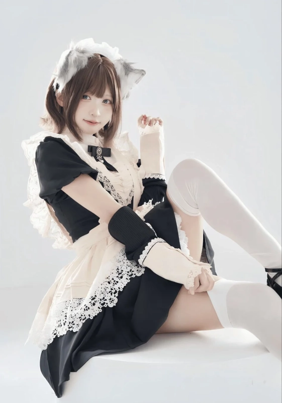 猫耳メイド服姿の猫田あしゅさんのポートレート
