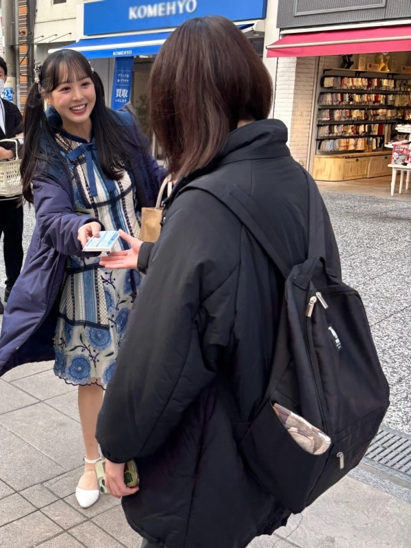 ティッシュ配りの様子