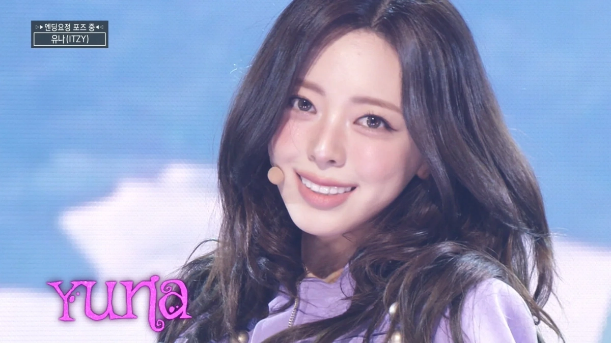 YUNA(ITZY)