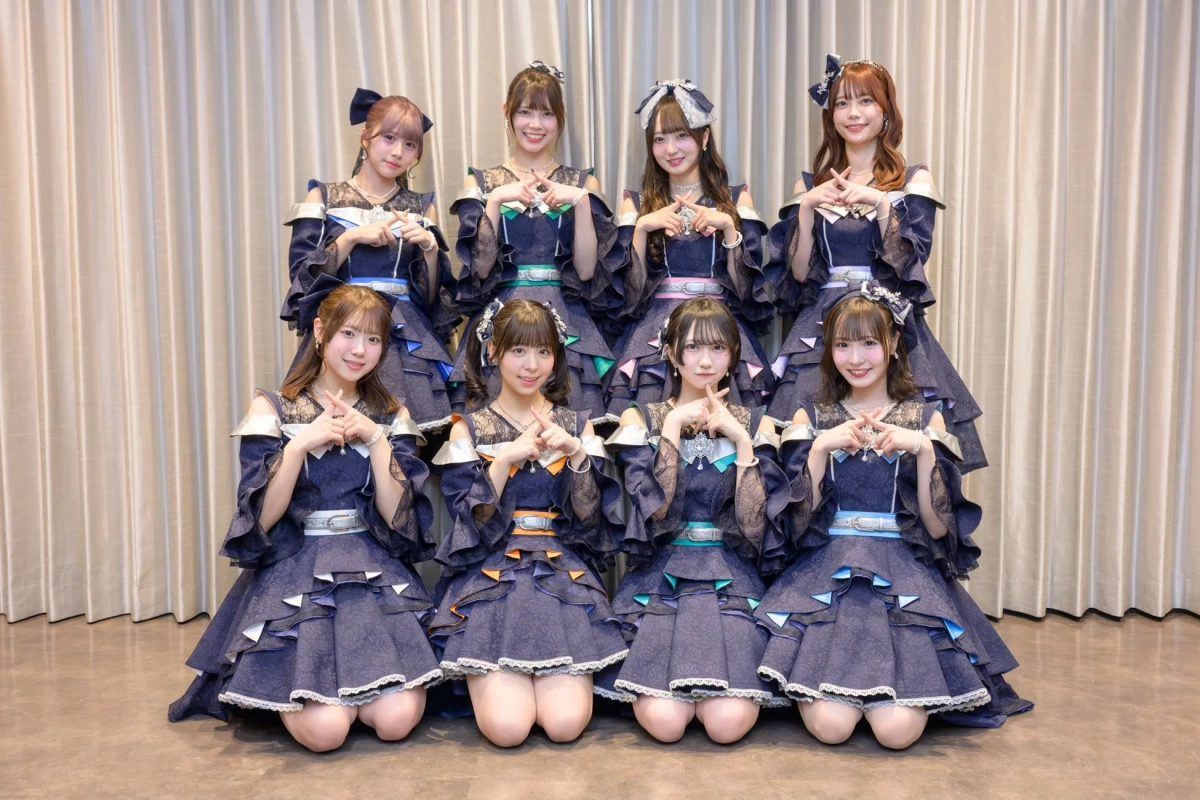 8人揃ったラフ×ラフのメンバー