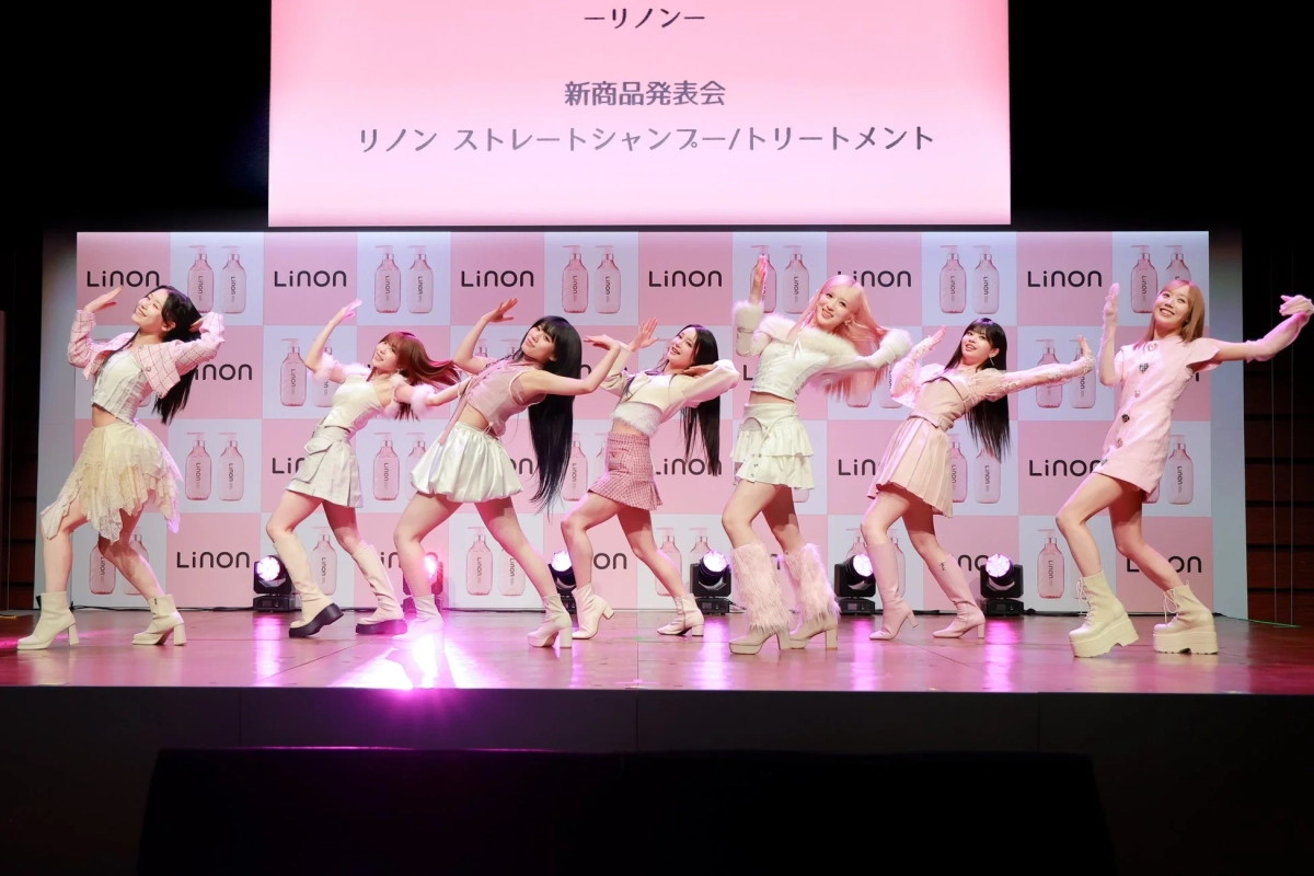 ME:Iによるダンスパフォーマンス