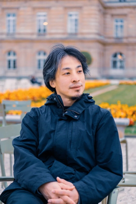 ひろゆき氏のポートレート