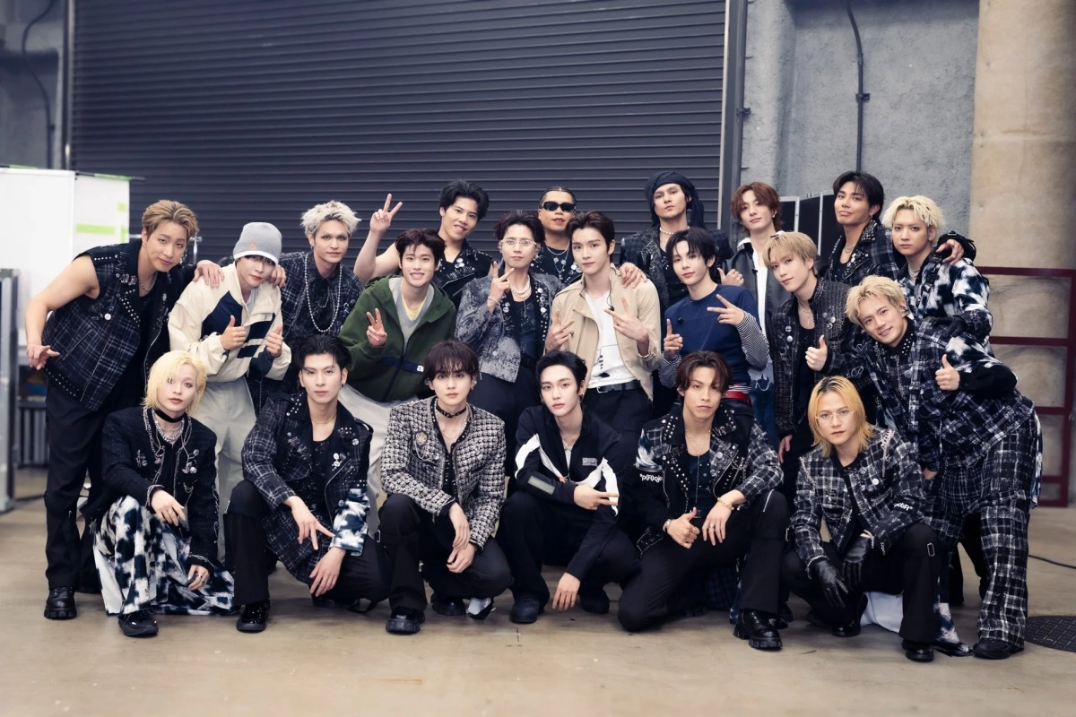 THE RAMPAGEの集合写真