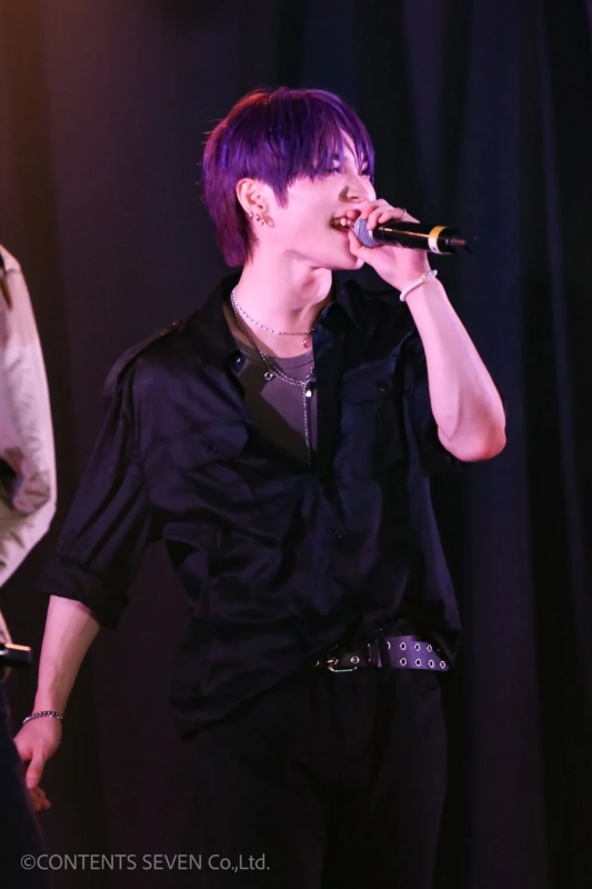 CMDMメンバーの歌唱シーン