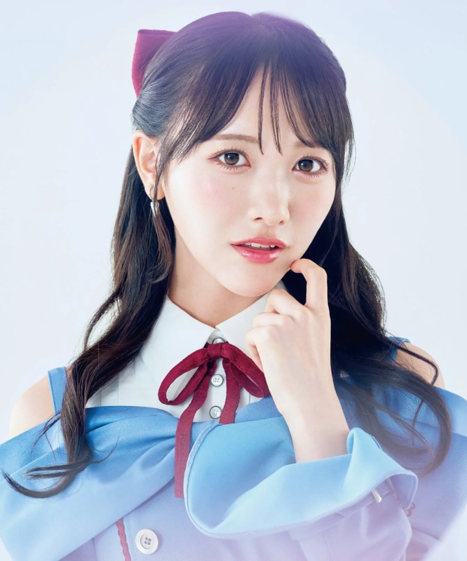 笑顔でコメントする石田千穂さん