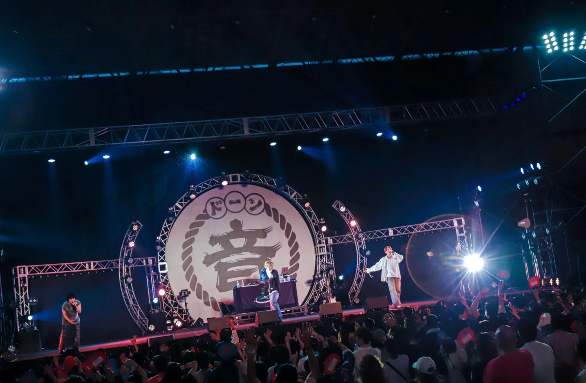 THE BEAT GARDENのライブパフォーマンス