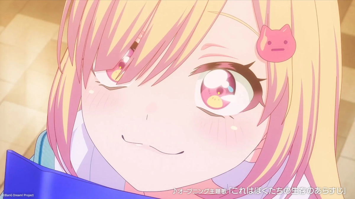 PV第2弾より、笑顔の少女