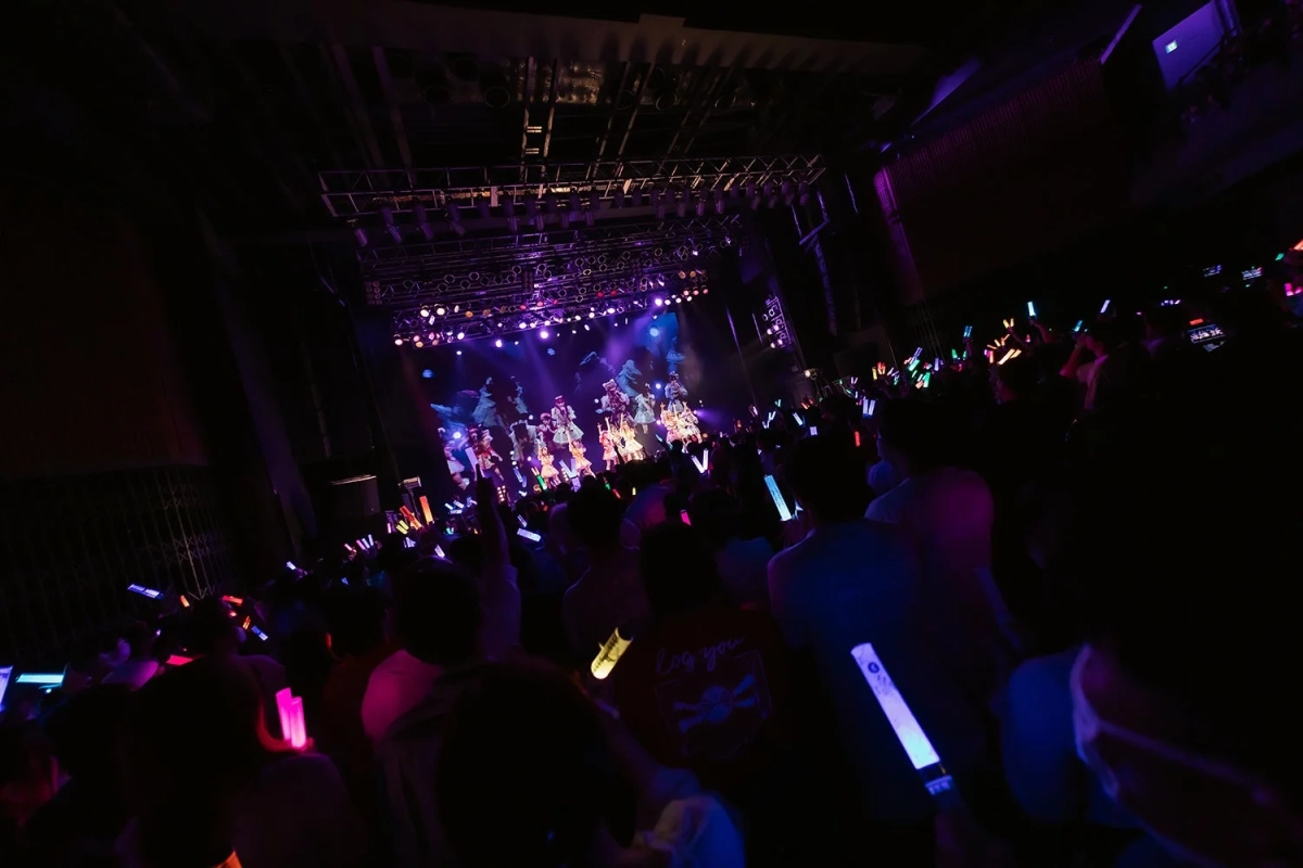 log you ライブ会場の観客