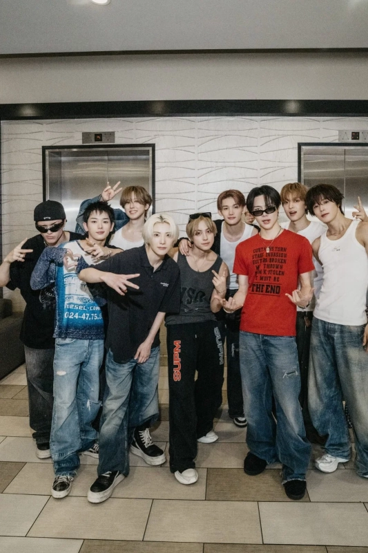 ストリートイベントでの&TEAM