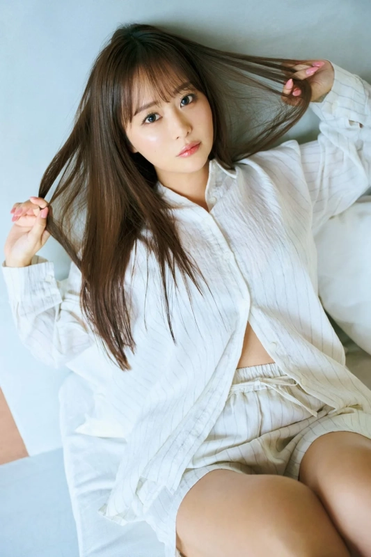 井口裕香グラビア2