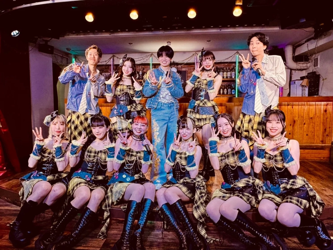 「宮益維新」に出演するダンサーグループ