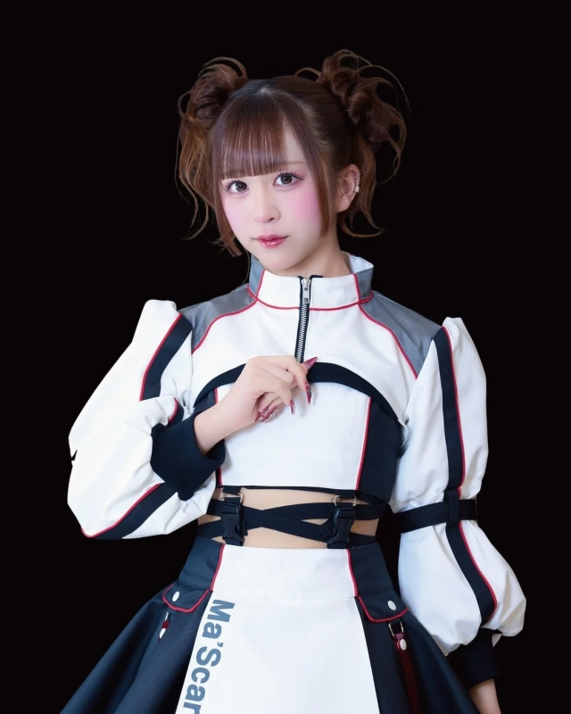 甘崎結依梨さんのソロ写真