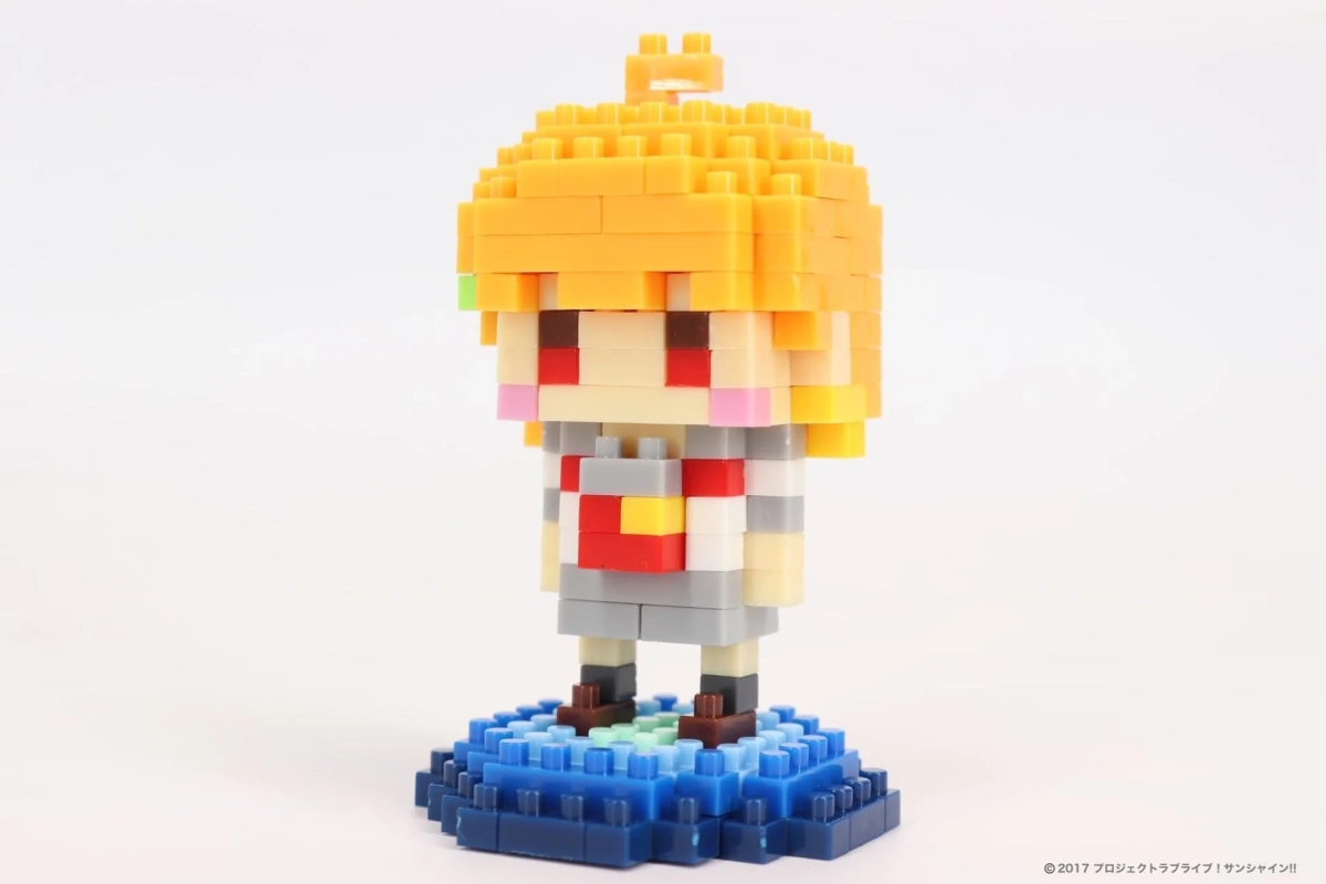 ドット調のキャラクターフィギュア