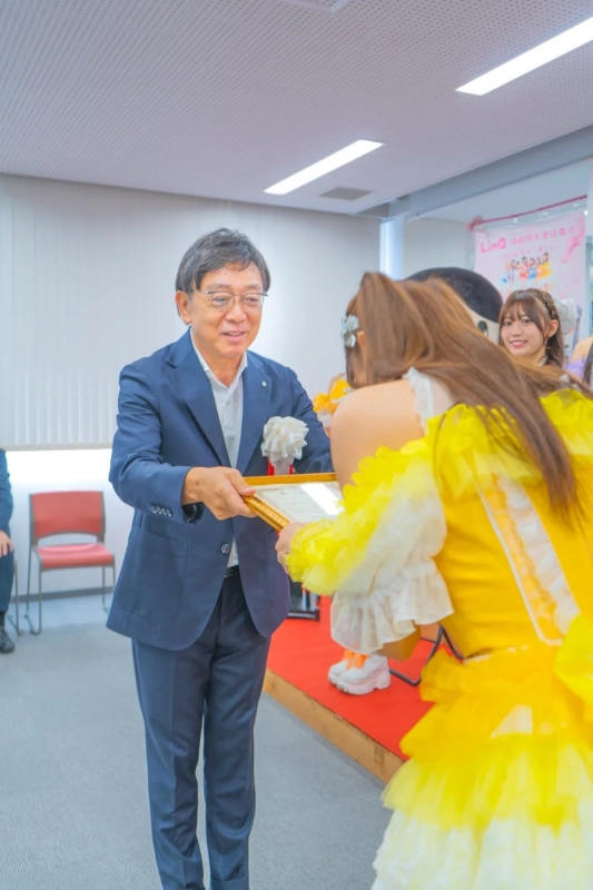 委嘱状授与の様子