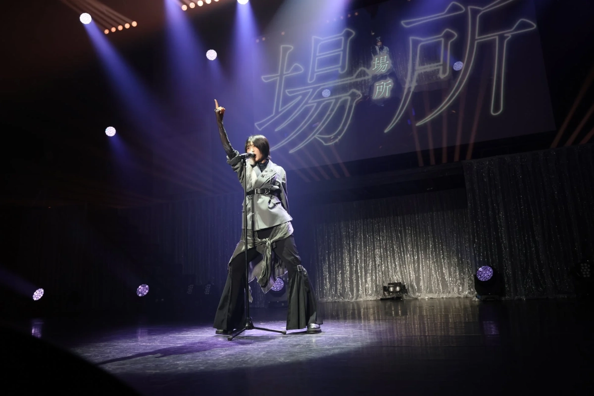 「This is heaven！」を披露する杉浦英恋