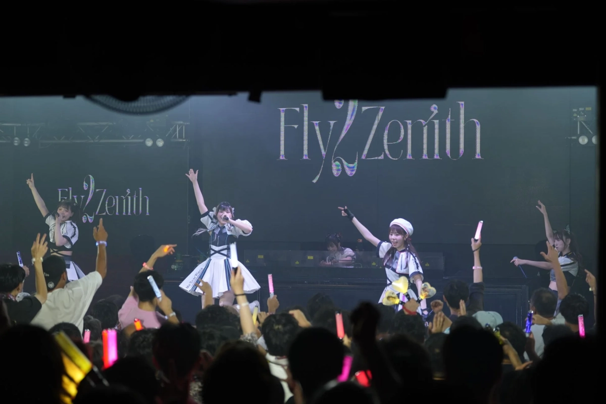 ライブ中のMa’Scar’Pieceと観客