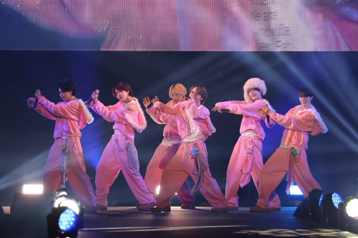 DXTEENのパフォーマンス